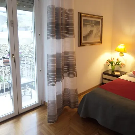 Pansiyon Casa Franciska - Near Trastevere & Pamphili Roma